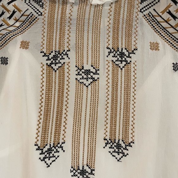 VERONICA BEARD Isabella Embroidered Boho Peasant Top in White - Picture 7 of 10